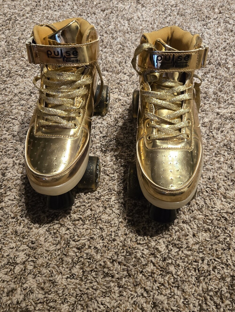 Pulse Men's Metallic Gold Roller Skates